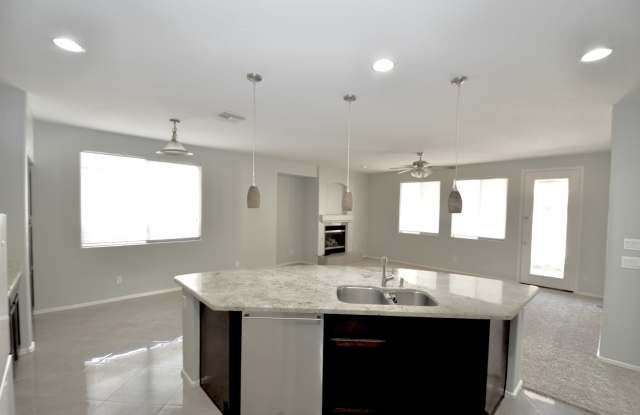 3106 E Andre Ave. Gallery 4