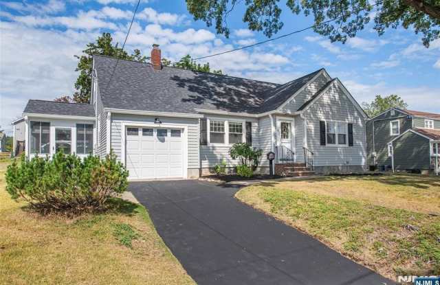 3 Hillcrest Avenue - 3 Hillcrest Avenue, Butler, NJ 07405