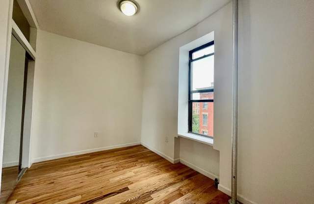402 E 115th St photos photos