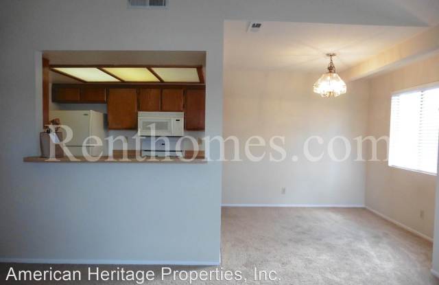 9378-202 Twin Trails Drive Gallery 3