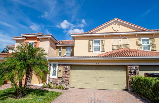 Townhome in Sanford - 4/2.5 in Gated Community AVAILABLE NOW! - 5640 Siracusa Lane, Seminole County, FL 32771