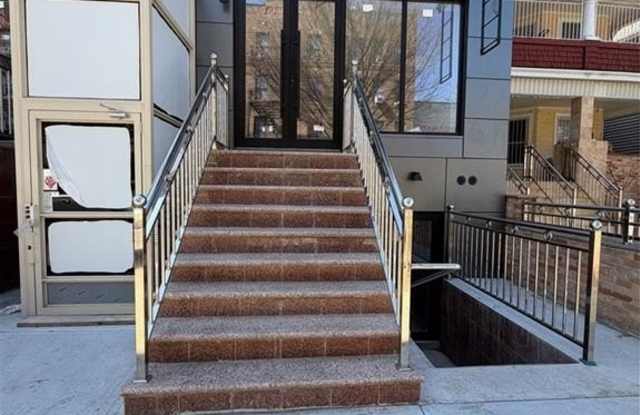 1046 East 15th Street photos photos