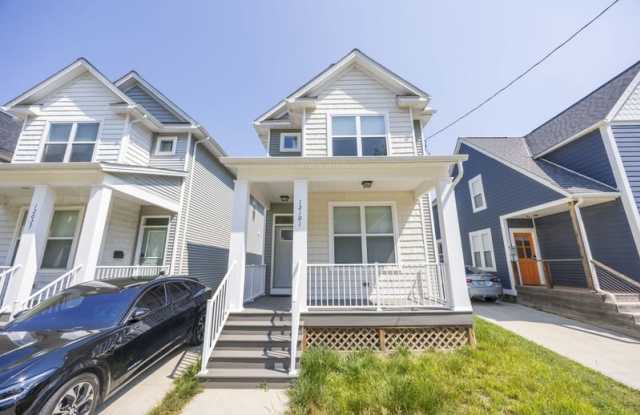 12101 Wade Park Avenue photos photos