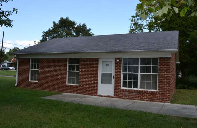 3 BR in High Point! - 1000 Tabor Street, High Point, NC 27262