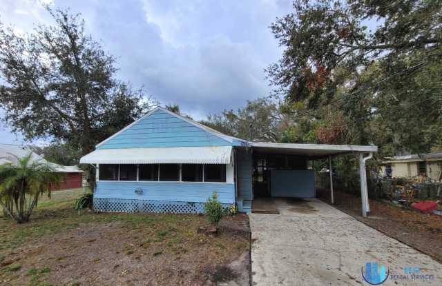 ADORABLE 2 Bedroom | 1 Bath House Available for Rent in Lakeland *MOVE-IN SPECIAL* photos photos