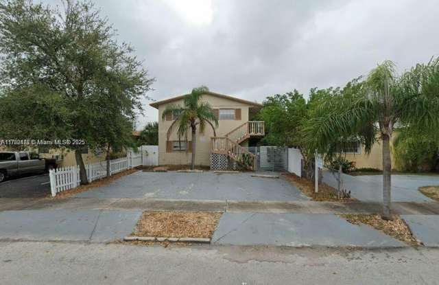 2008 Pierce St - 2008 Pierce Street, Hollywood, FL 33020