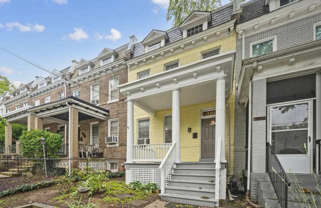 310 Taylor St NW Gallery 2
