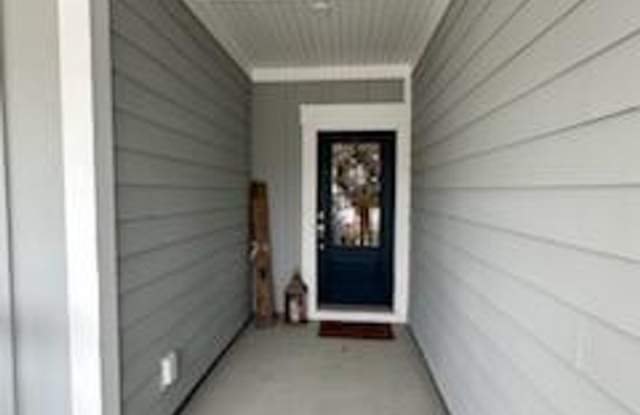 MALIND BLUFF Gallery 4