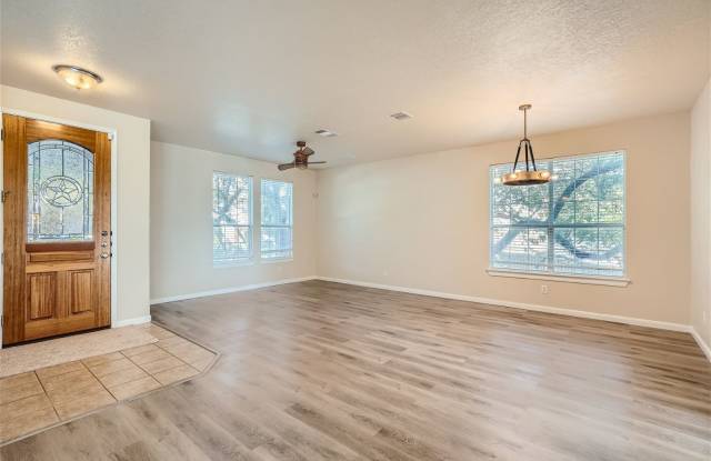 Beautiful Spacious Home!!!! Gallery 4