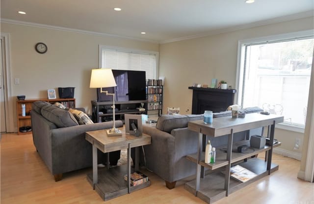 10500 Sunland Boulevard - 10500 Sunland Boulevard, Los Angeles, CA 91040