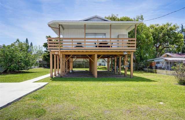 3022 W FRIERSON AVENUE photos photos
