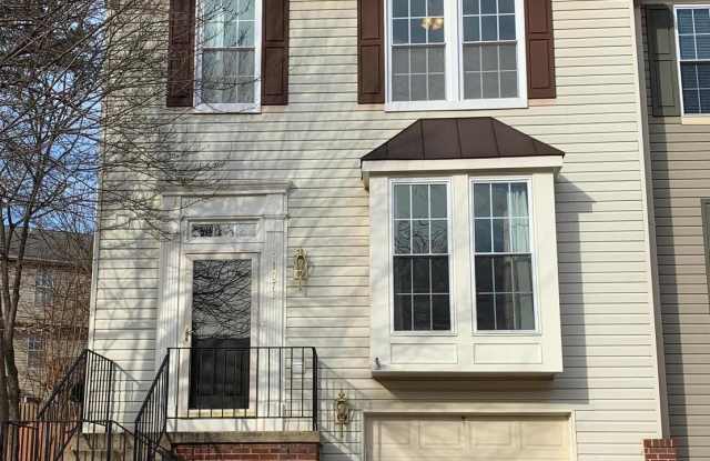 21073 CORNERPOST SQUARE - 21073 Cornerpost Square, Ashburn, VA 20147
