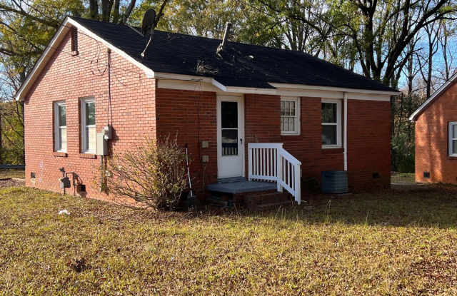 2 Bedroom House, minutes from Uptown in Grier Heights Neighborhood Gallery 4