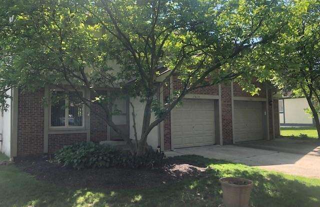 7682 Deercreek Drive Gallery 2