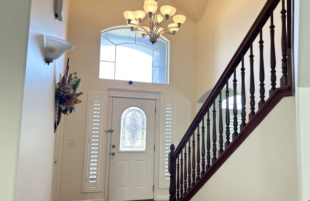 5665 Piney View Court Gallery 2
