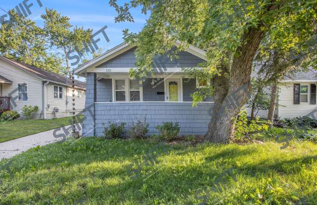 1111 Hazen St SE photos photos