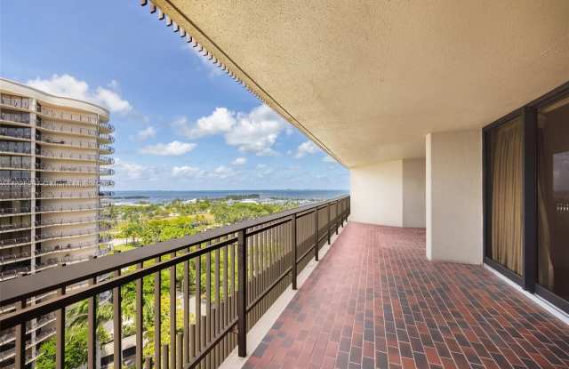 2901 S Bayshore Dr photos photos