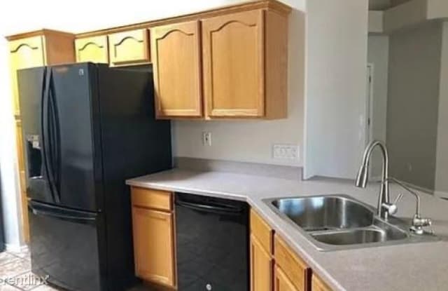 3235 E Fremont Rd - 3235 East Fremont Road, Phoenix, AZ 85042