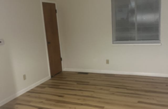 116 Ernst Avenue photos photos