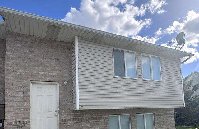 1675 W 100 N photos photos