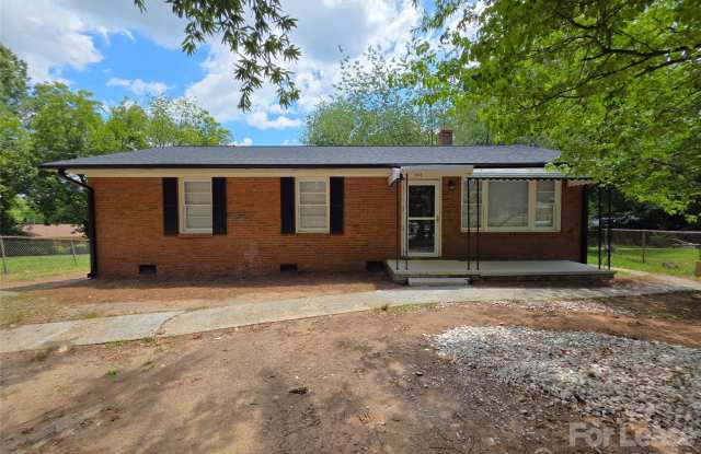 502 Cardinal Court Gallery 2