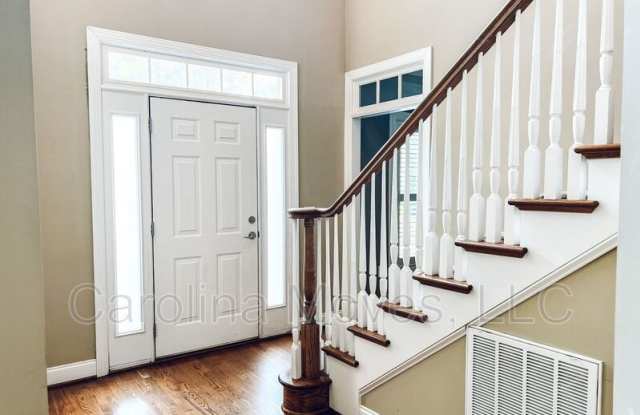 702 Carriage Hill Road Gallery 4