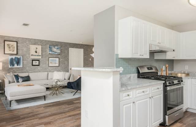 Essex Apartments Gallery 3