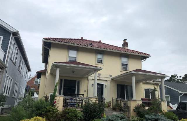629 W Penn Street photos photos