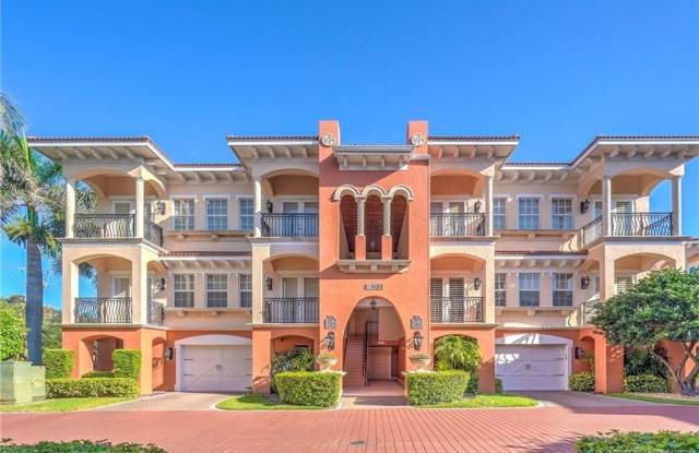 1528 NE Outrigger Landings Drive Gallery 4