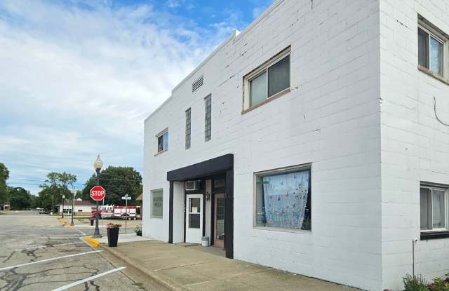 102 N. Main St photos photos