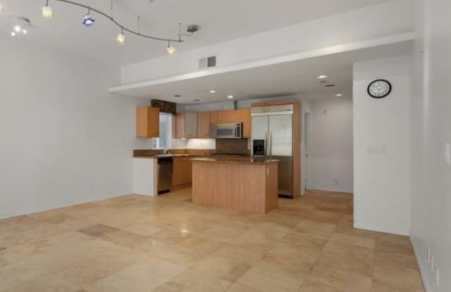 4069 1st Avenue Gallery 4