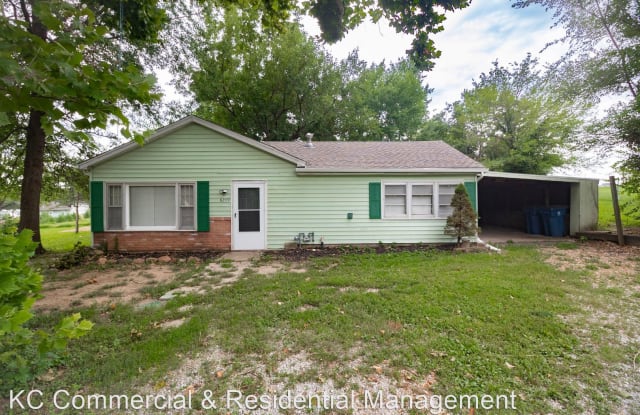 8209 Pence Ln - 8209 Pence Lane, Pleasant Valley, MO 64068