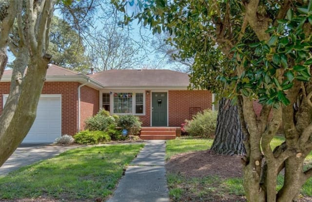 945 Cambridge Avenue - 945 Cambridge Avenue, Portsmouth, VA 23707