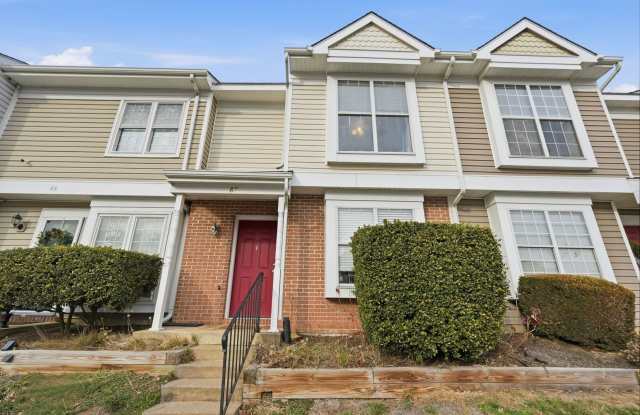 Welcome to 87 Sudbury Sq, a well-located home offering comfortable living in a desirable neighborhood. photos photos