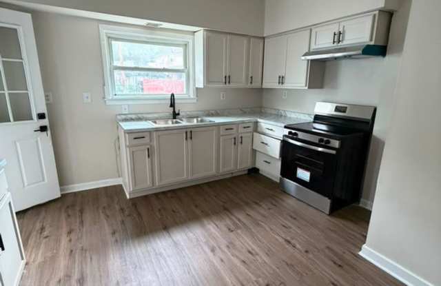Charming 3BR Home in Glassport, Section 8 Considered! Gallery 4