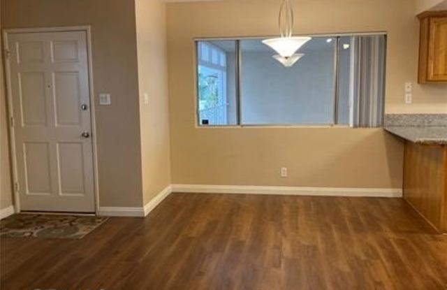 204 S Irena Avenue S Gallery 3