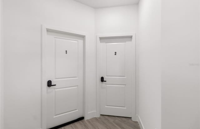 945 GILLINGHAM Court Gallery 2