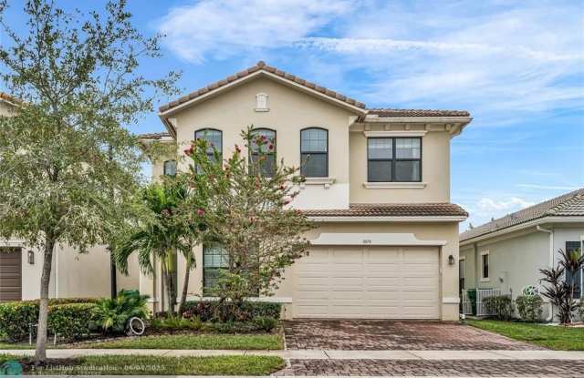 8870 NW 37th Dr photos photos