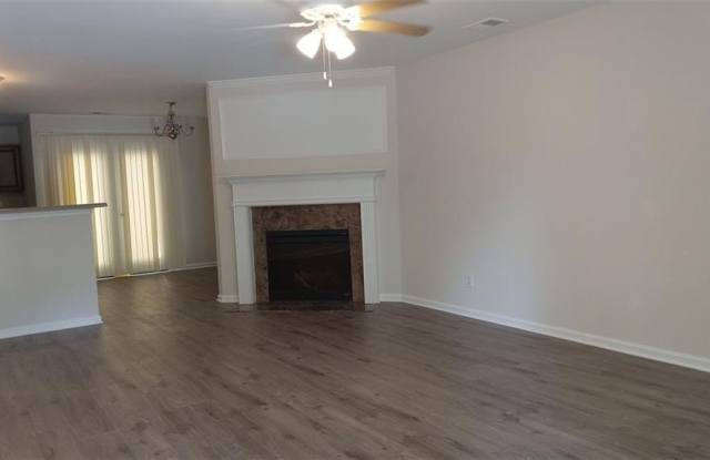 755 CRESTWELL Circle SW Gallery 2
