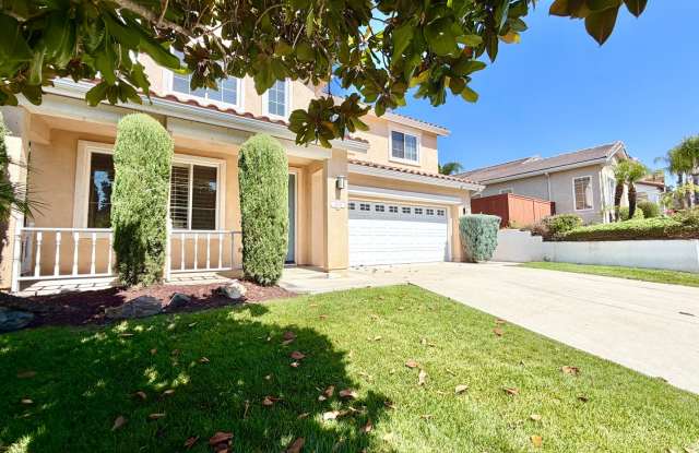 Spacious Temeku Hills 4 Bedroom Home Next to Golf Course with Beautiful Fairway Views Gallery 3