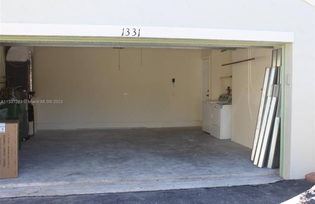 1331 Plumosa Way Gallery 3