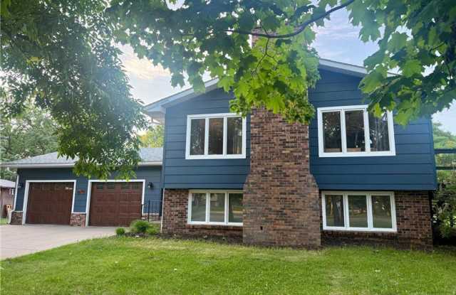Remodeled 4 bedroom 2 bath 2 car Baxter Home Gallery 4