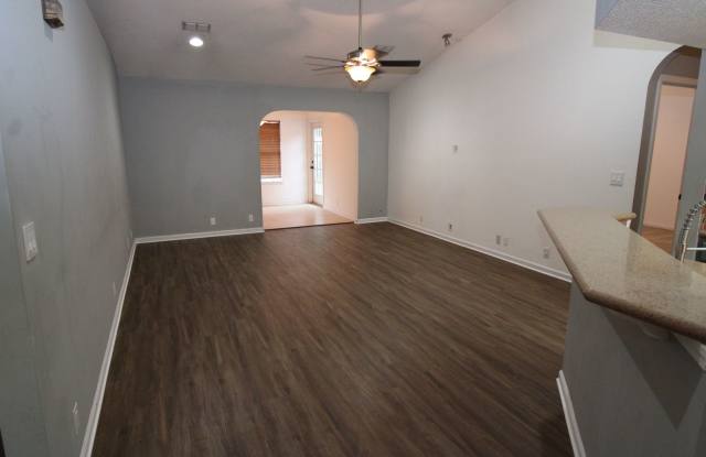 3BR/2BA Home For Immediate Lease Gallery 3