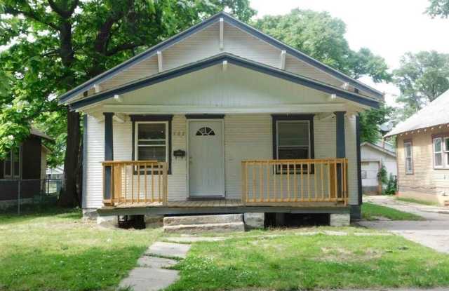 2 bed, 1 bath with bonus room photos photos
