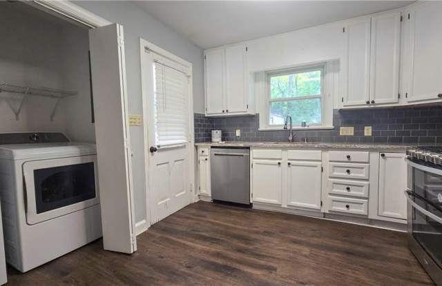 159 Lawndale Drive Gallery 3