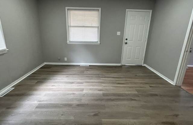 Price Reduced!!  Fall Move-In Special - Cozy 3br/1ba Single Family Home - Move In Ready! Gallery 4