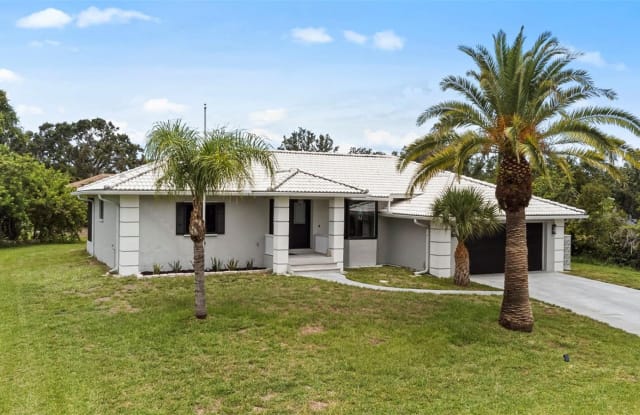 102 DA VINCI DRIVE - 102 Da Vinci Drive, Laurel, FL 34275