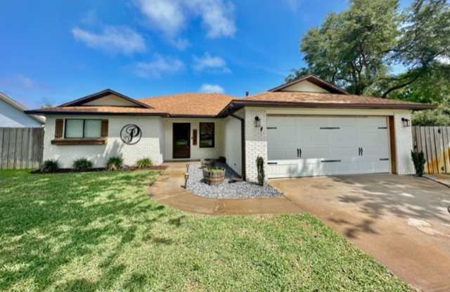 GORGEOUS 3 bedroom home for rent in desirable downtown Destin photos photos