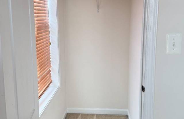 43196 WHELPLEHILL Terrace Gallery 3
