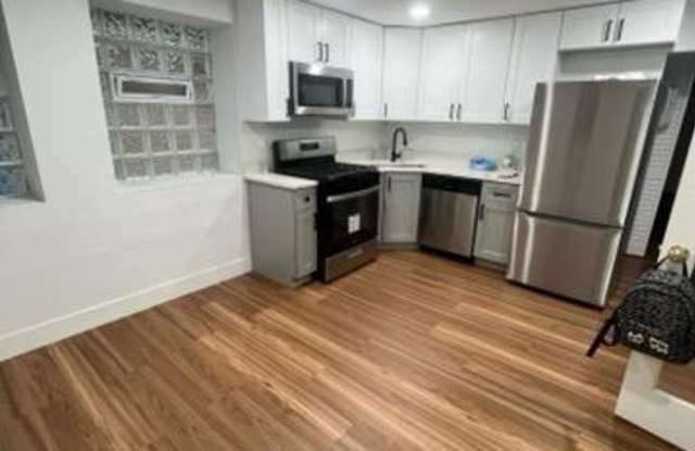 2325 W Rice Street photos photos